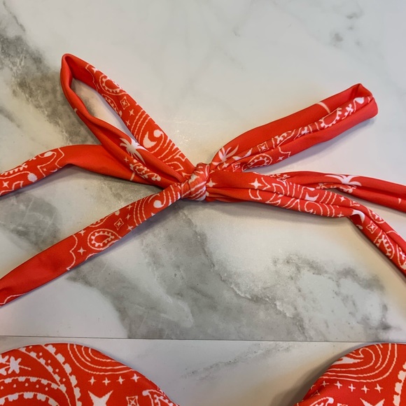 Wildfox Swim Bikini Top Bandana Print - Picture 2 of 8